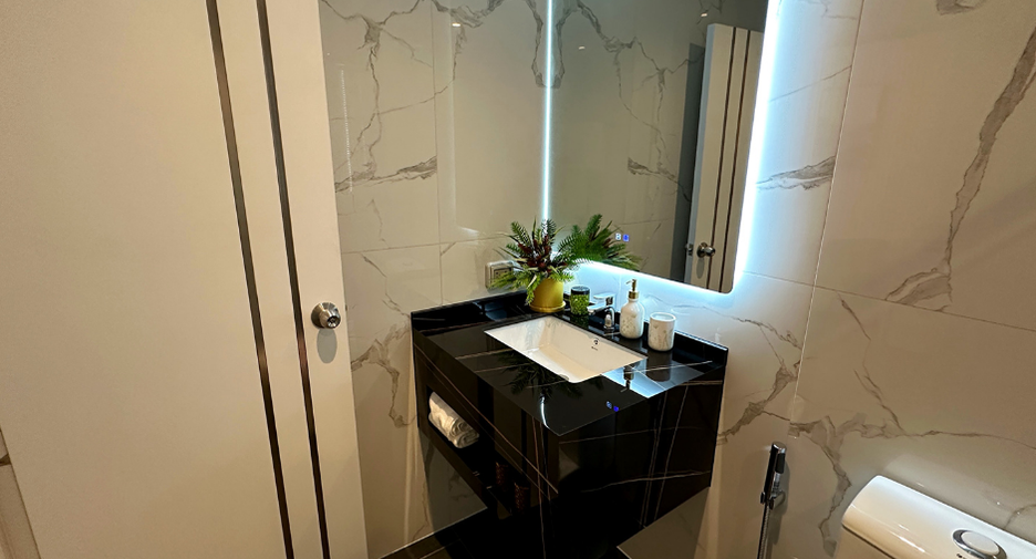 For sale 1 bed condo in Bang Lamung, Chonburi