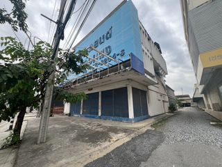 For rent retail Space in Mueang Samut Prakan, Samut Prakan