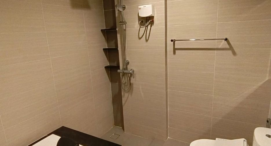 À louer et à vendre 4 chambres maison à Pak Kret, Nonthaburi