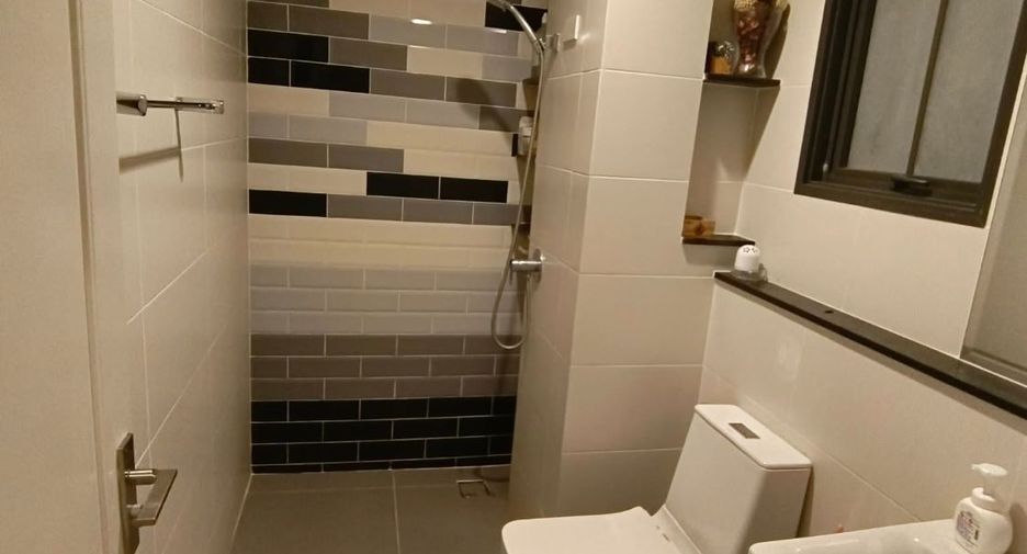 À louer et à vendre 4 chambres maison à Pak Kret, Nonthaburi