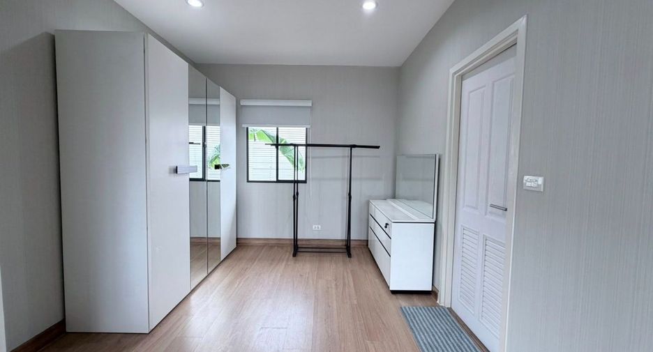 For rent and for sale 3 bedrooms house in Bang Phli, Samut Prakan