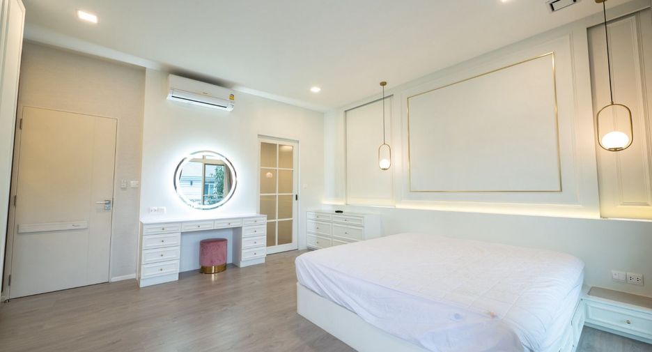 For rent and for sale 4 bedrooms house in Prawet, Bangkok
