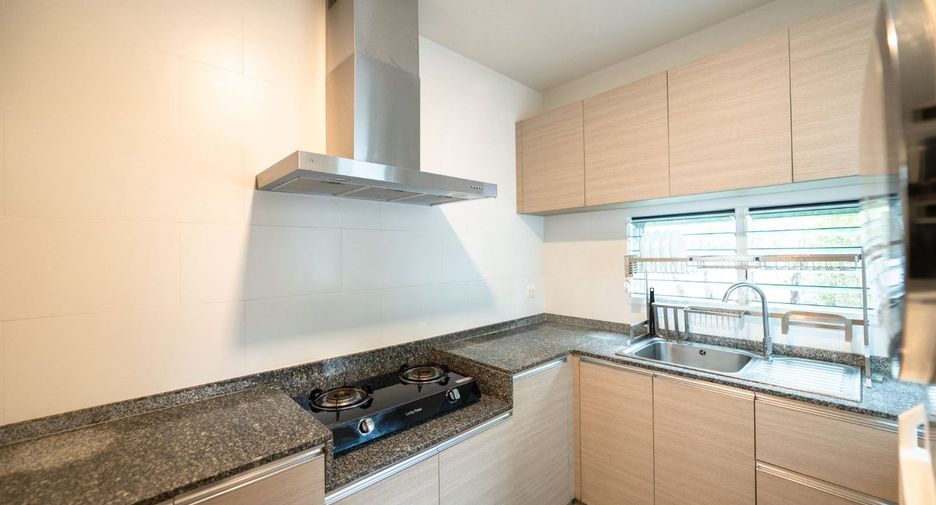 For rent and for sale 4 bedrooms house in Prawet, Bangkok