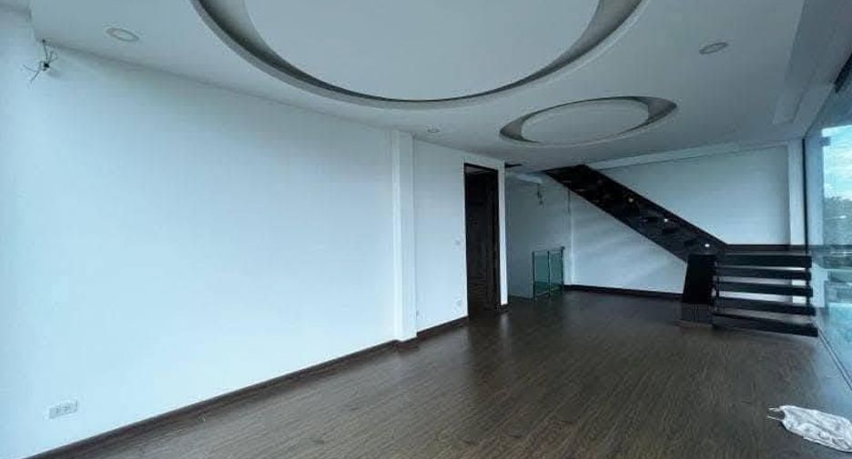 Casa adosada en venta de 4 habitaciones en Lat Phrao, Bangkok