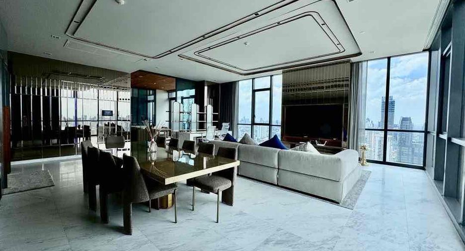 For rent 3 bedrooms condo in Watthana, Bangkok