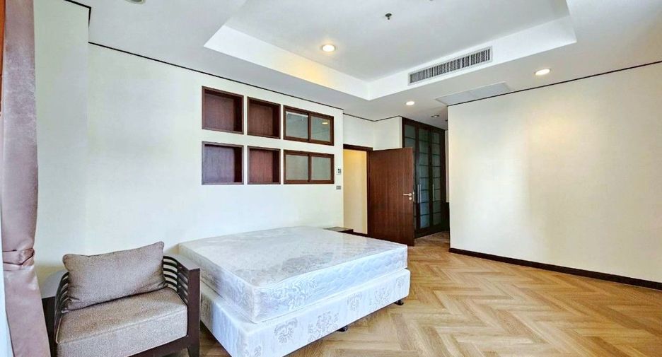 ให้เช่า 3 ห้องนอน เซอร์วิสอพาร์ตเมนต์ ใน คลองเตย, กรุงเทพฯ