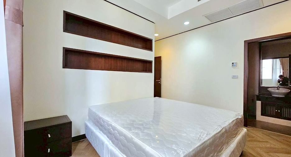 ให้เช่า 3 ห้องนอน เซอร์วิสอพาร์ตเมนต์ ใน คลองเตย, กรุงเทพฯ