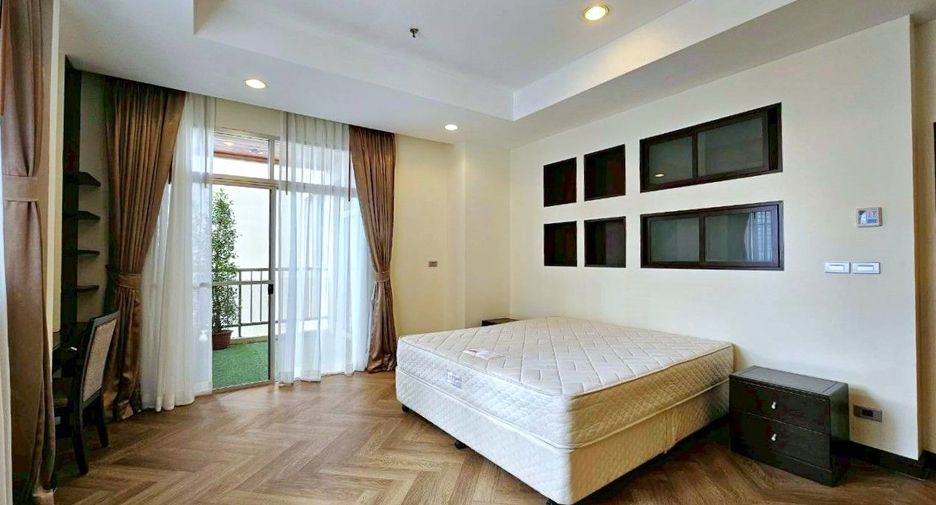 Apartamento con servicios en alquiler de 3 habitaciones en Khlong Toei, Bangkok