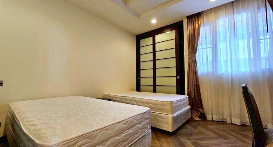 Apartamento con servicios en alquiler de 3 habitaciones en Khlong Toei, Bangkok