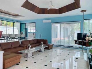 À louer et à vendre 5 chambres villa à Bang Lamung, Chonburi