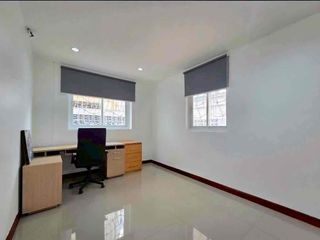 Villa en alquiler de 4 habitaciones en Bang Lamung, Chonburi