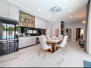 Villa zur Miete und zum Kauf mit 3 Zimmer in Bang Lamung, Chonburi