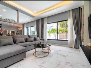 Villa zur Miete und zum Kauf mit 3 Zimmer in Bang Lamung, Chonburi