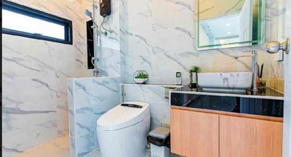 For rent and for sale 3 bedrooms villa in Bang Lamung, Chonburi