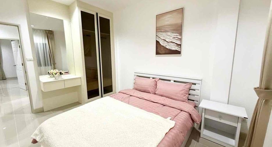For rent 3 bedrooms villa in Bang Lamung, Chonburi