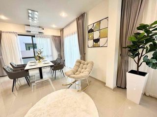 À louer 4 chambres villa à Bang Lamung, Chonburi