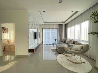 Villa en alquiler de 4 habitaciones en Bang Lamung, Chonburi