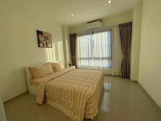 Villa en alquiler de 4 habitaciones en Bang Lamung, Chonburi
