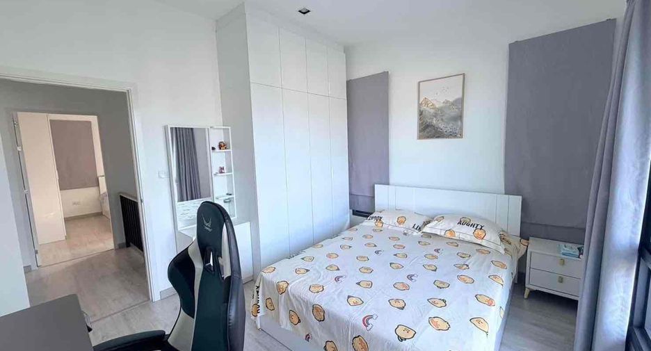 For rent 4 bedrooms villa in Bang Lamung, Chonburi