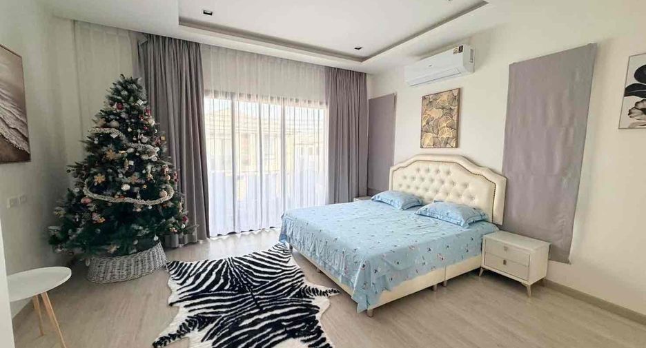 For rent 4 bedrooms villa in Bang Lamung, Chonburi