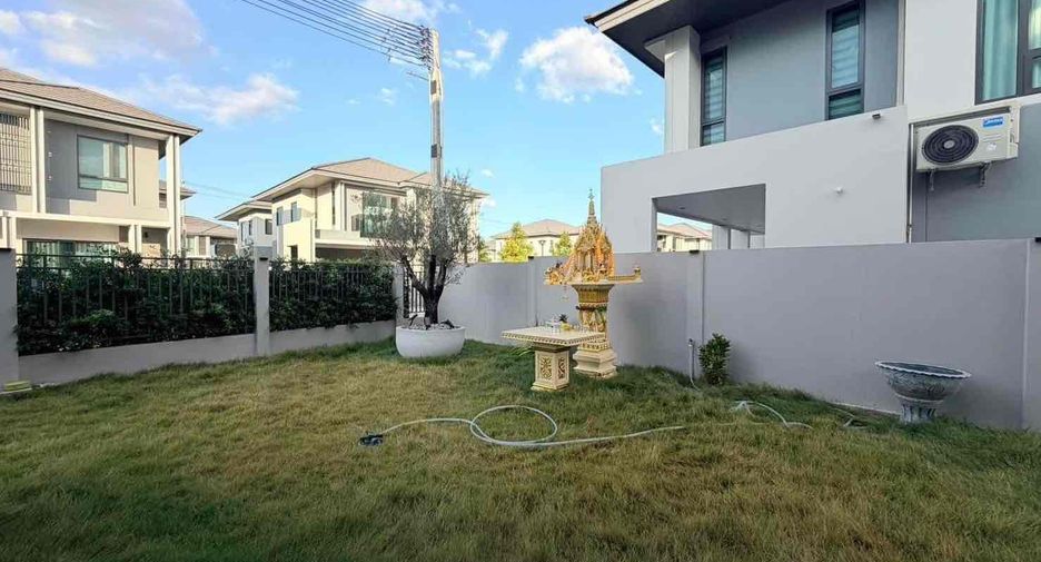 For rent 4 bedrooms villa in Bang Lamung, Chonburi