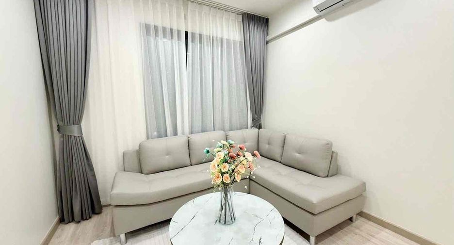 For rent 4 bedrooms villa in Bang Lamung, Chonburi