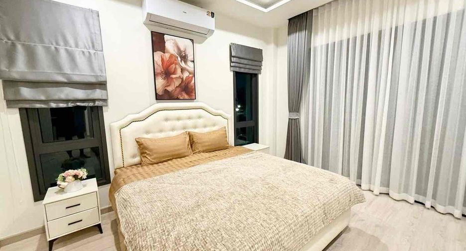 For rent 4 bedrooms villa in Bang Lamung, Chonburi