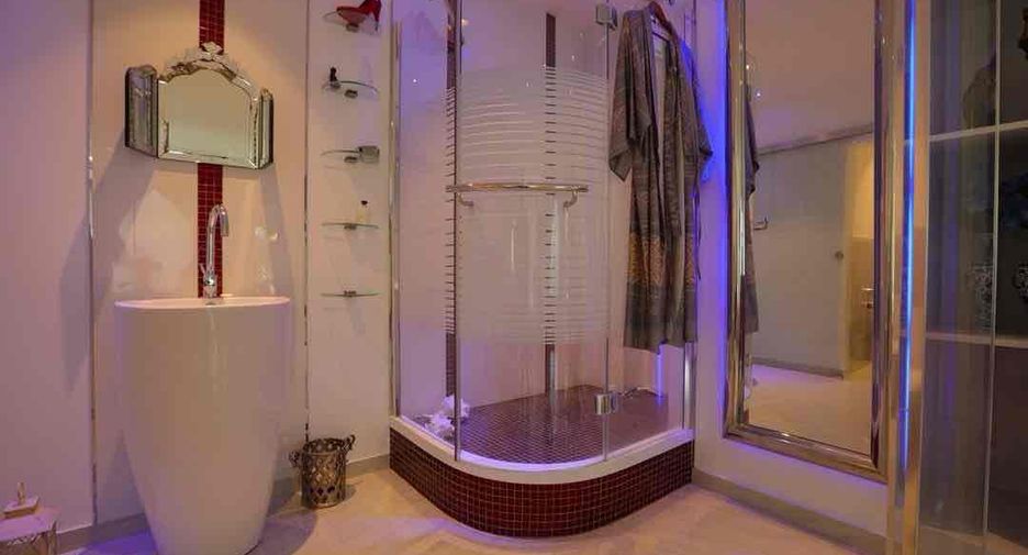 Villa zur Miete und zum Kauf mit 8 Zimmer in Bang Lamung, Chonburi