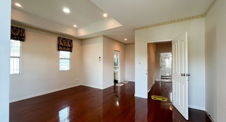For sale 3 bedrooms house in Bang Phli, Samut Prakan