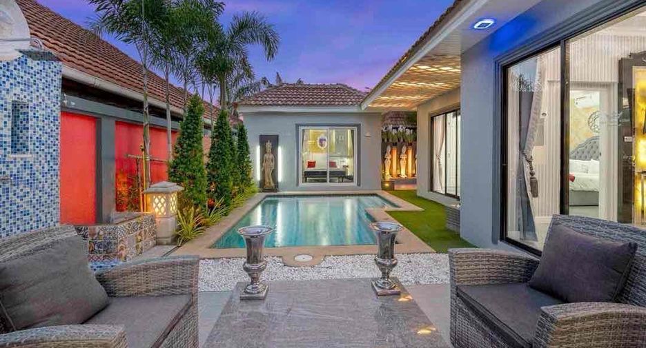 Villa en alquiler y en venta de 3 habitaciones en Bang Lamung, Chonburi