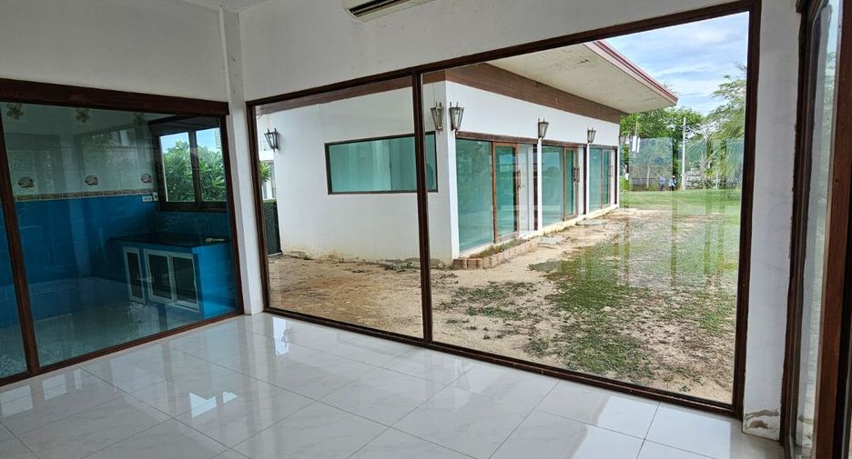 For sale 3 bedrooms house in Tha Yang, Phetchaburi