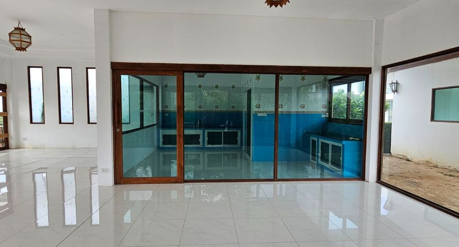 For sale 3 bedrooms house in Tha Yang, Phetchaburi