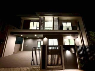 Villa en alquiler de 4 habitaciones en Bang Lamung, Chonburi