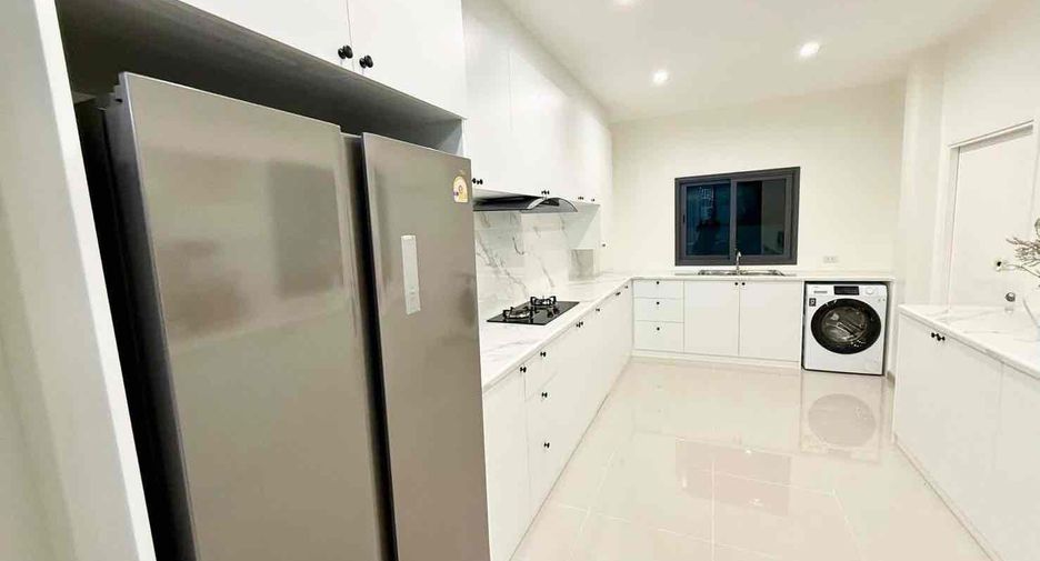 Villa zur Miete mit 4 Zimmer in Bang Lamung, Chonburi