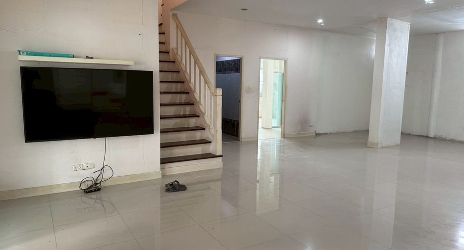 For sale 3 ベッドルーム house in Thanyaburi, Pathum Thani
