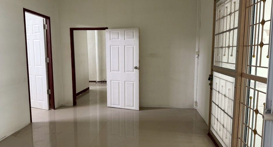For sale 3 ベッドルーム house in Thanyaburi, Pathum Thani