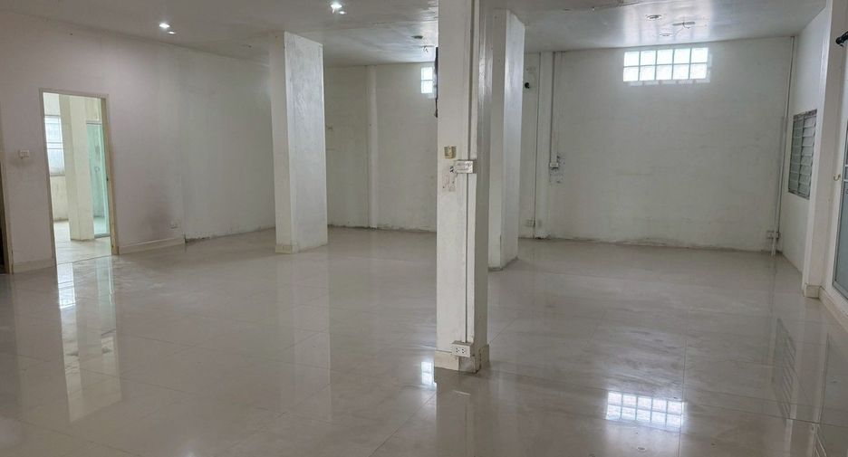 For sale 3 ベッドルーム house in Thanyaburi, Pathum Thani