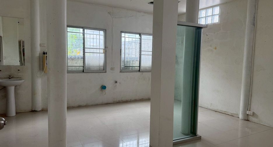 For sale 3 ベッドルーム house in Thanyaburi, Pathum Thani