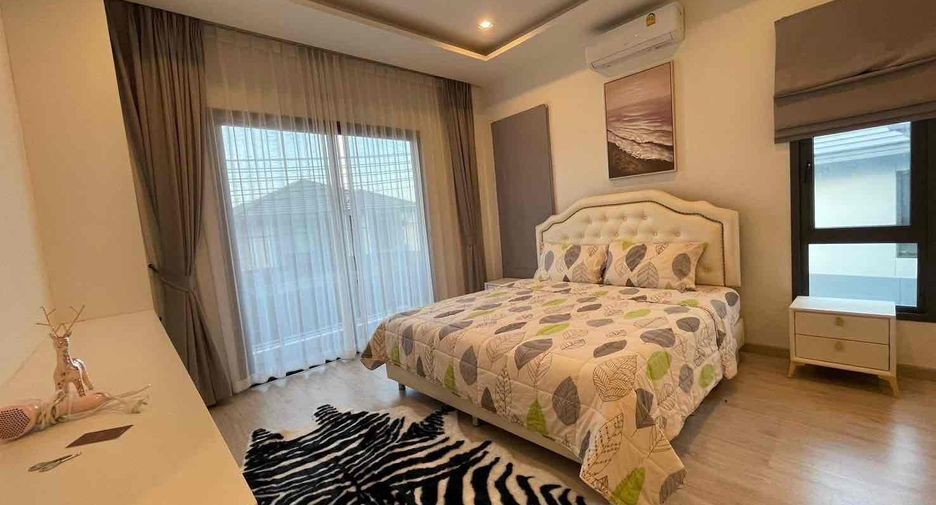 Villa en alquiler de 4 habitaciones en Bang Lamung, Chonburi