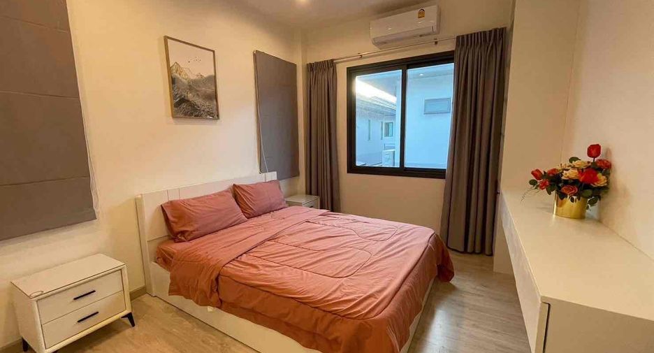 Villa en alquiler de 4 habitaciones en Bang Lamung, Chonburi