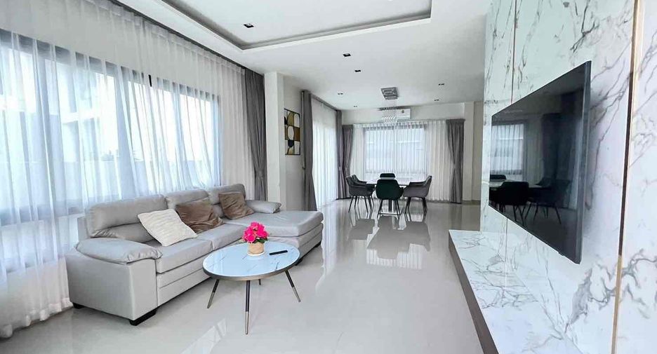 Villa en alquiler de 4 habitaciones en Bang Lamung, Chonburi