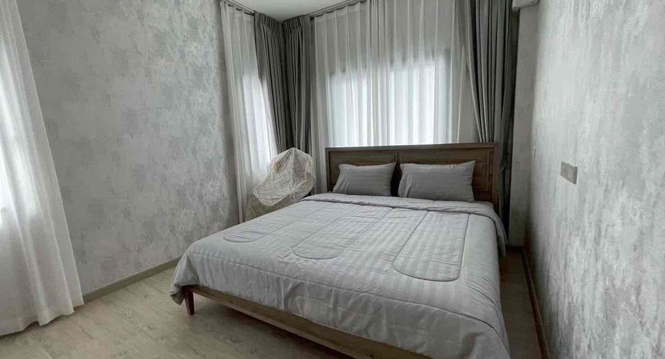 Villa en alquiler de 4 habitaciones en Bang Lamung, Chonburi