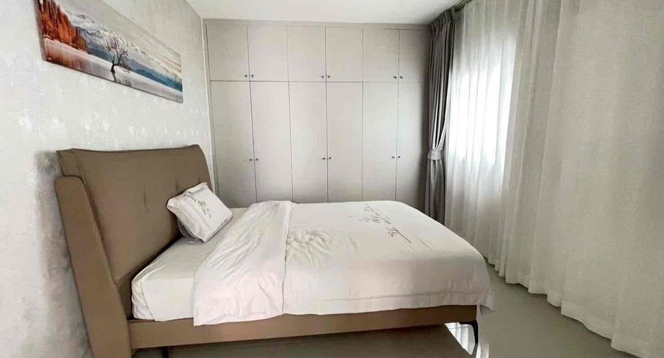 Villa en alquiler de 4 habitaciones en Bang Lamung, Chonburi