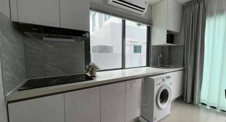 Villa en alquiler de 4 habitaciones en Bang Lamung, Chonburi