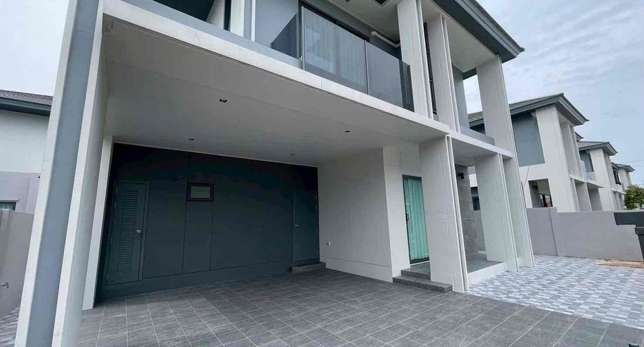 Villa en alquiler de 4 habitaciones en Bang Lamung, Chonburi