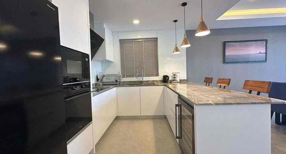 For rent 3 bedrooms villa in Bang Lamung, Chonburi