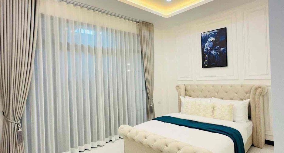 For rent 4 bedrooms villa in Bang Lamung, Chonburi