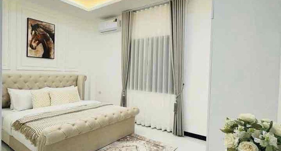 For rent 4 bedrooms villa in Bang Lamung, Chonburi
