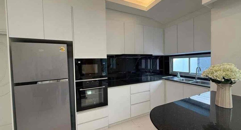For rent 8 bedrooms villa in Bang Lamung, Chonburi