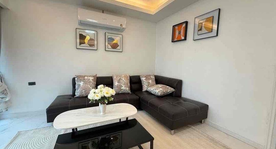For rent 8 bedrooms villa in Bang Lamung, Chonburi